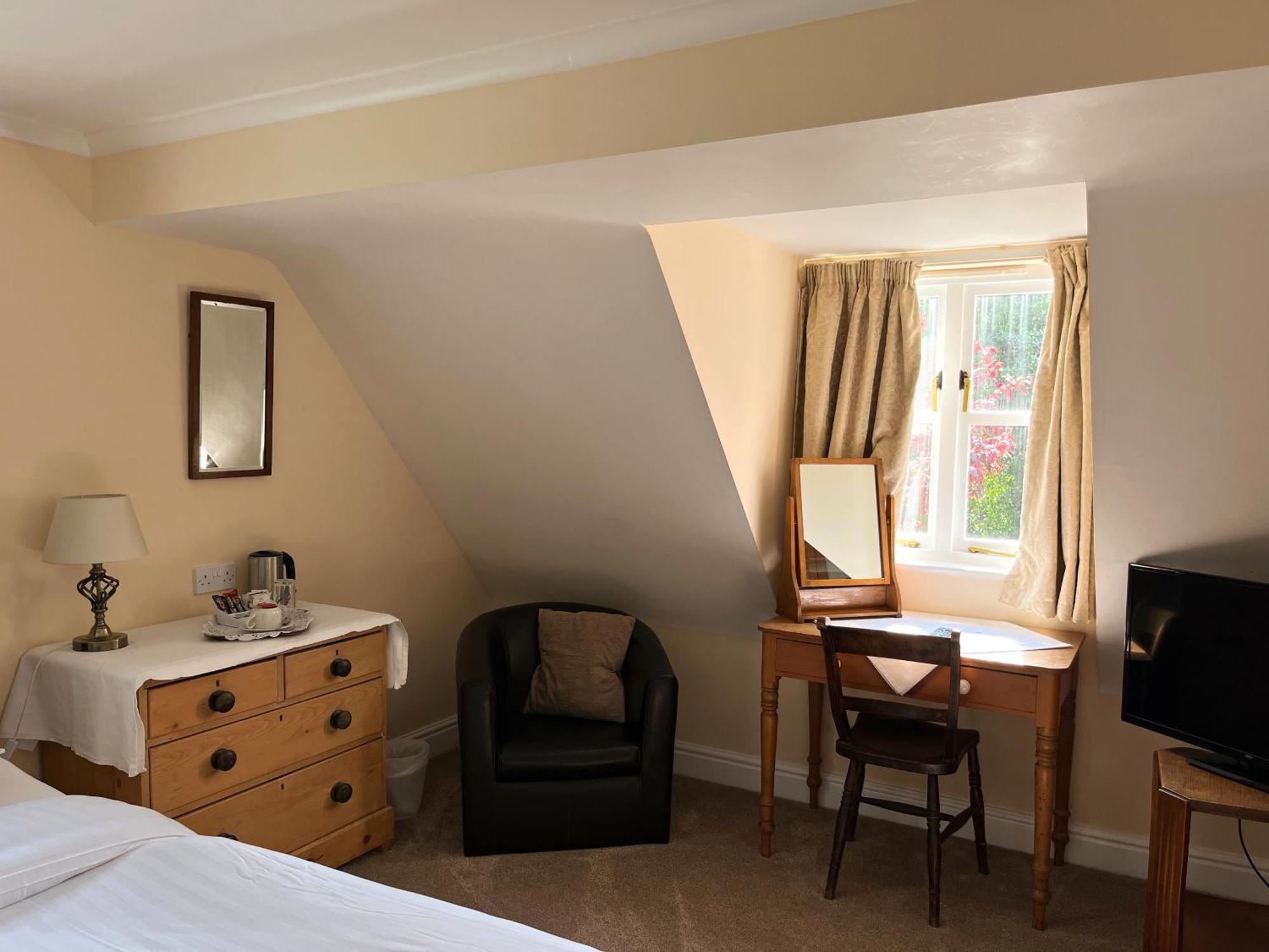 The Cottage Guest House Birchanger Экстерьер фото