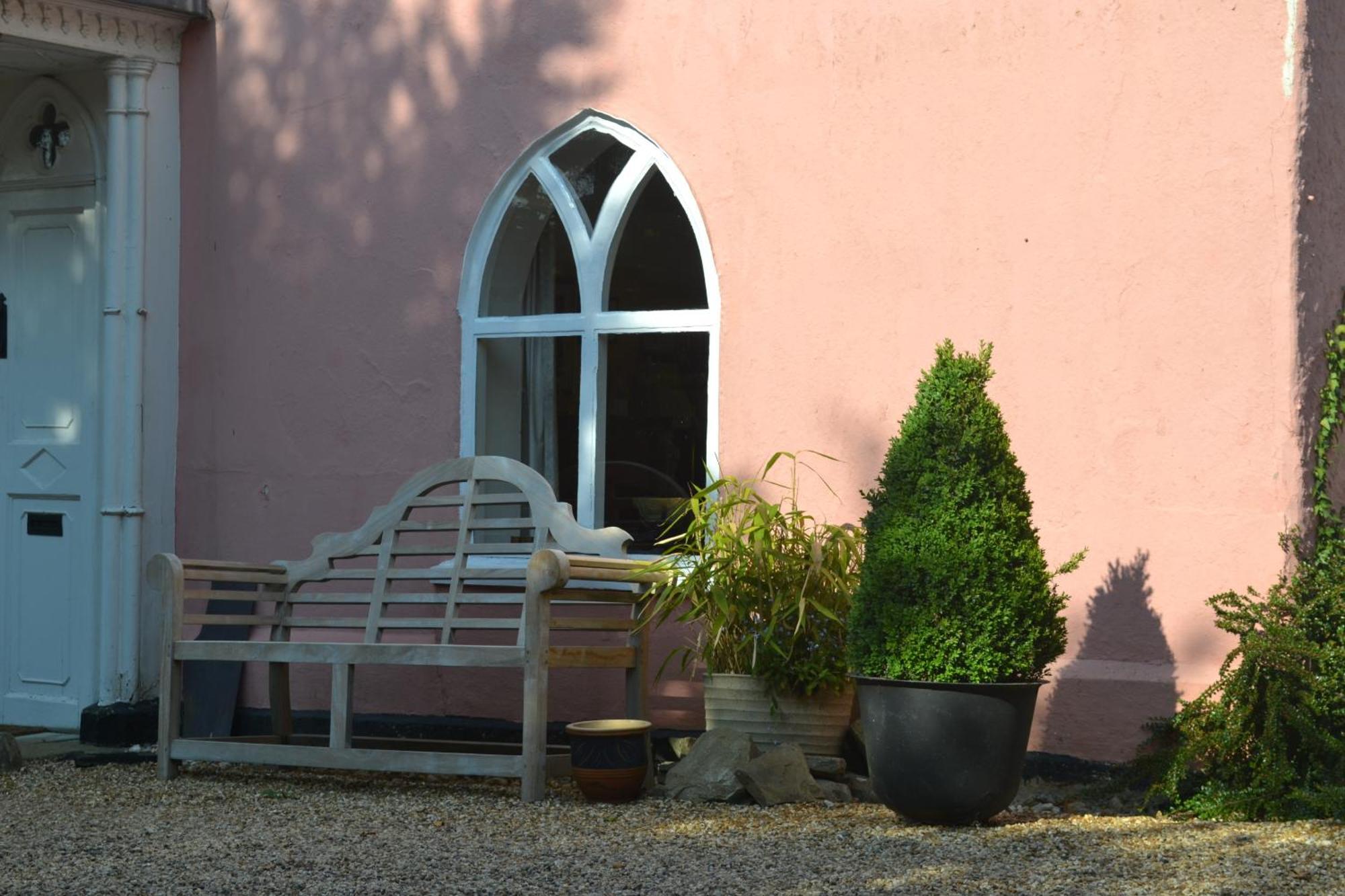 The Cottage Guest House Birchanger Экстерьер фото